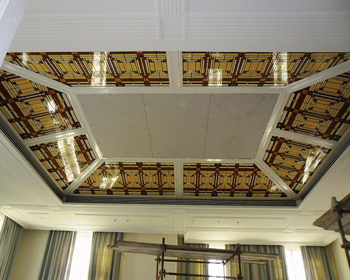 acryli-illuminated-ceiling